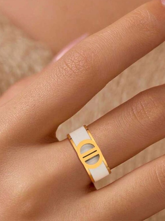 Unbranded Jewelry - Gold-Tone Double D Shape Ring (Size 7)